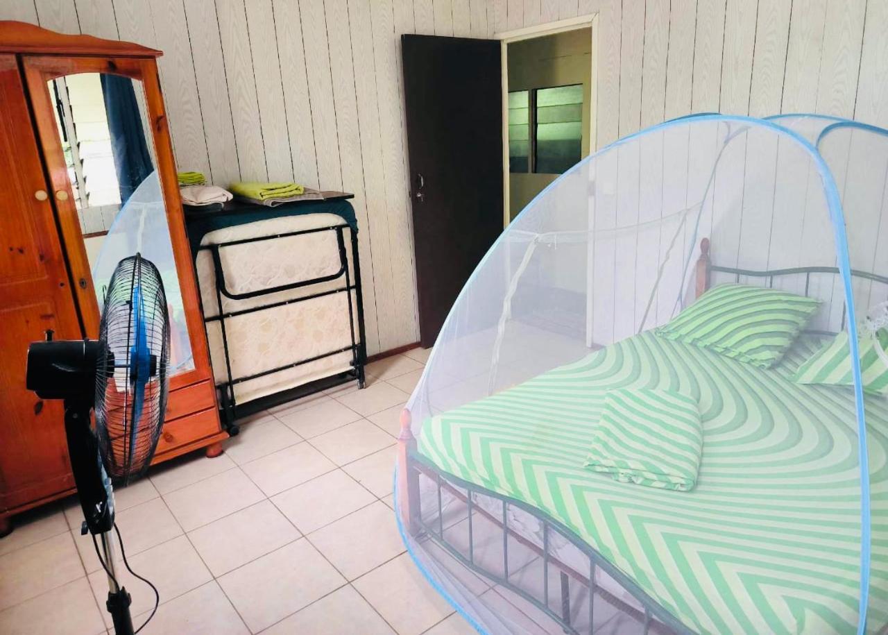 ホテル Fare Om Pihaena エクステリア 写真