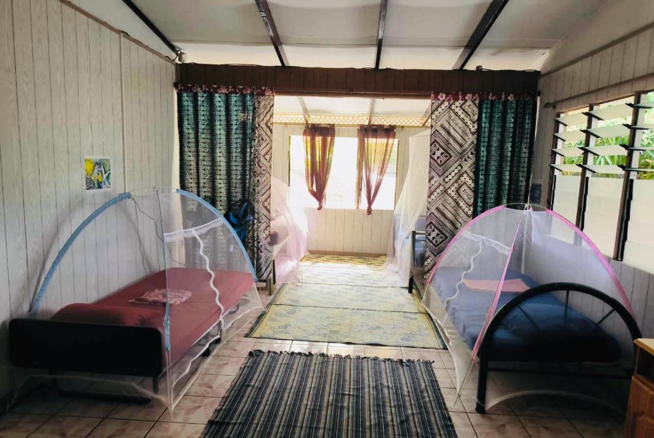 ホテル Fare Om Pihaena エクステリア 写真